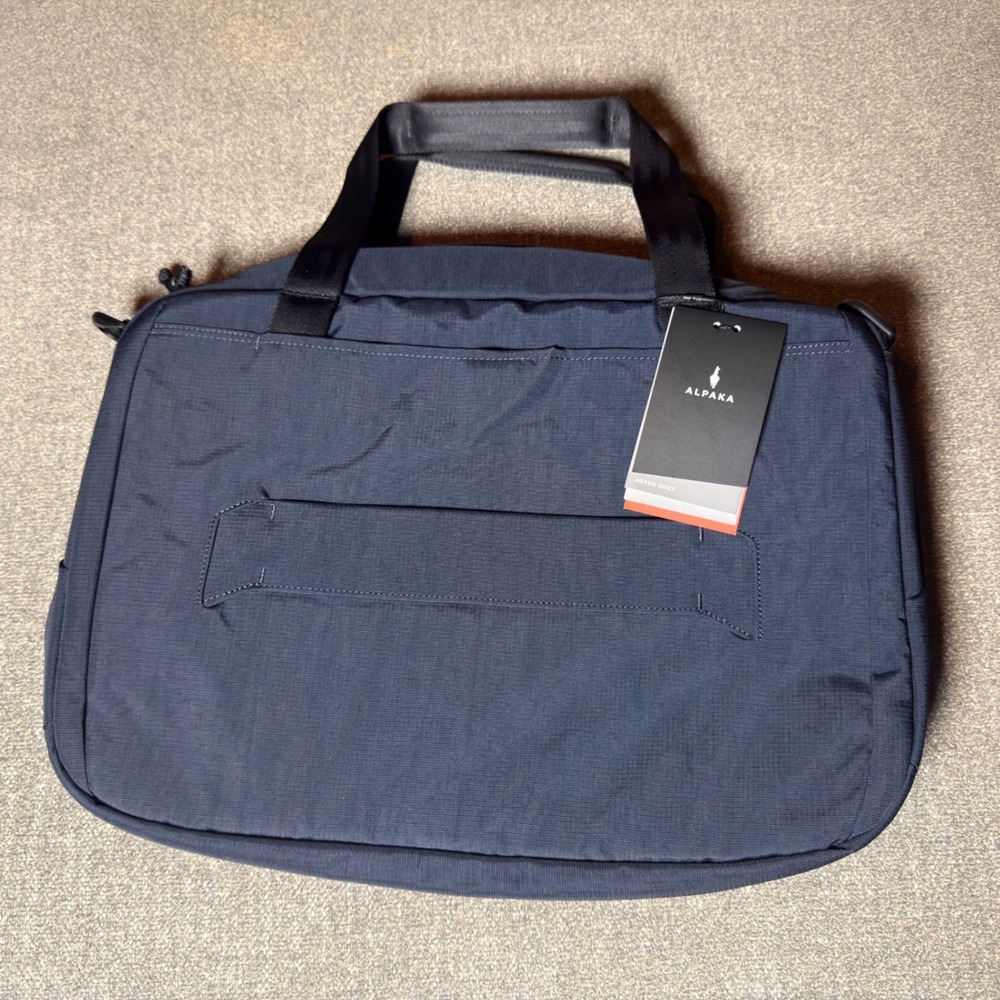 Alpaka Bravo Brief Moonlight Blue Axoflux 400D Laptop Bag AA010820624 NWT